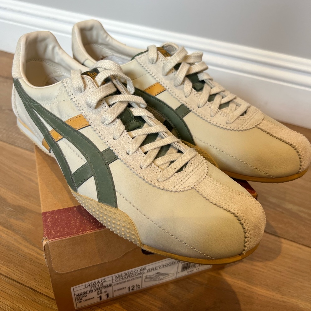 *NWT* ONITSUKA Tiger Mexico 66